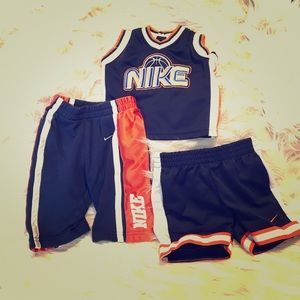 Nike set size 6 mo, includes tank, shorts, pants